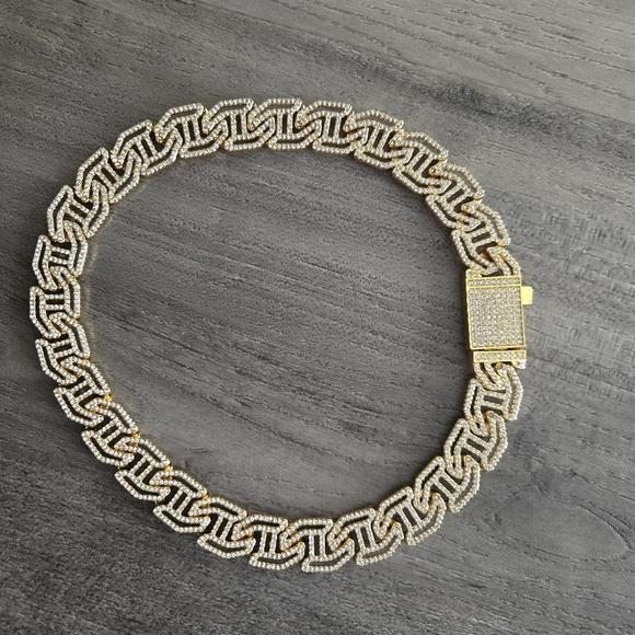 Elegant Iced Out Fully Rhinestone Figaro H-shape Design Gold Chain Necklace - Picture 4 of 10